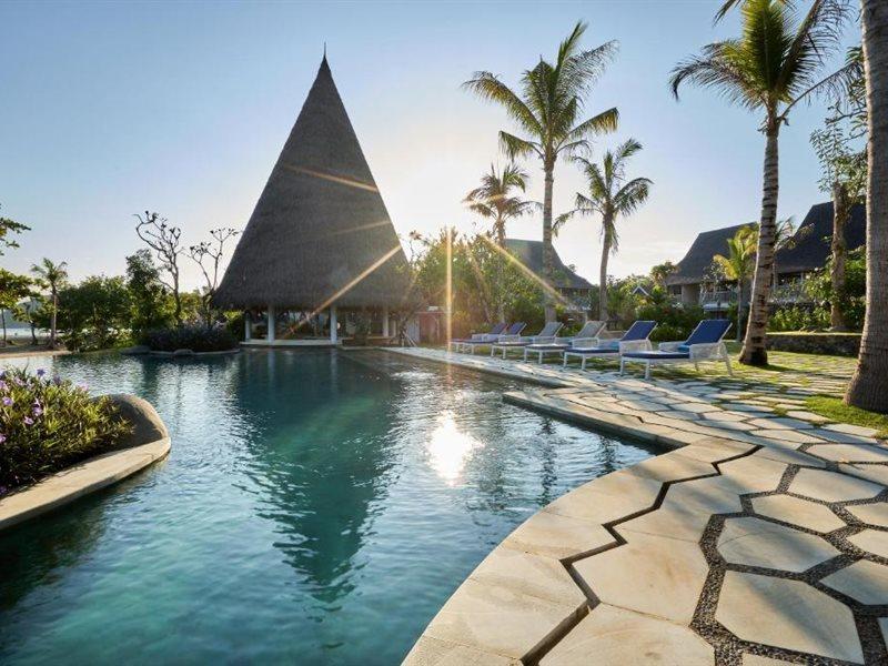 Sudamala Resort, Komodo, Labuan Bajo Ngoại thất bức ảnh The resort's main pool